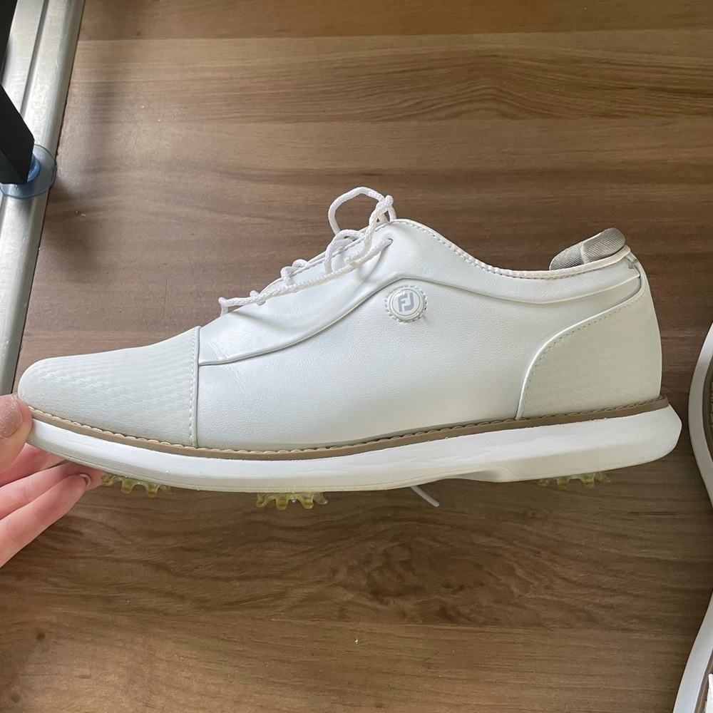 Women’s FootJoy Traditions